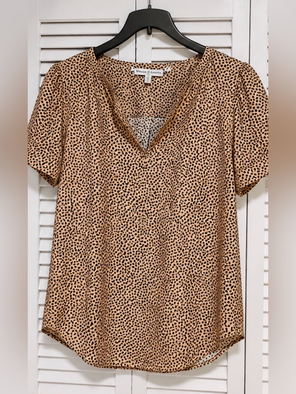 Leopard Print Split Neck Short Sleeve Blouse Women’s Large Tan Black
